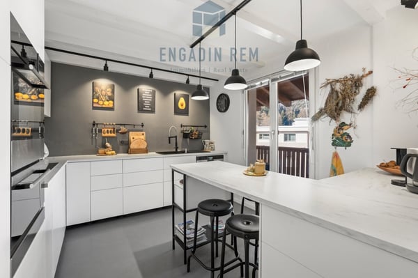 4.5-Zimmer-Dachwohnung mit Galerie, Cheminée und drei Balkonen 6