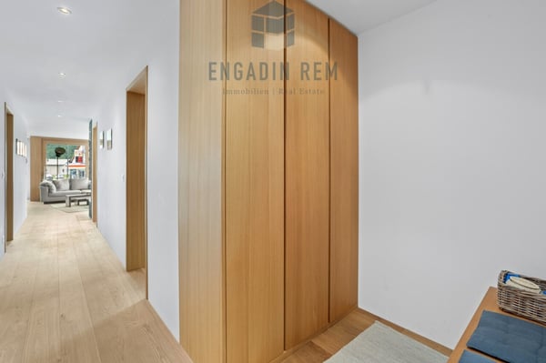 Hochwertige 4.5-Zimmer-Wohnung in Maloja zu einem attraktiven Preis 12