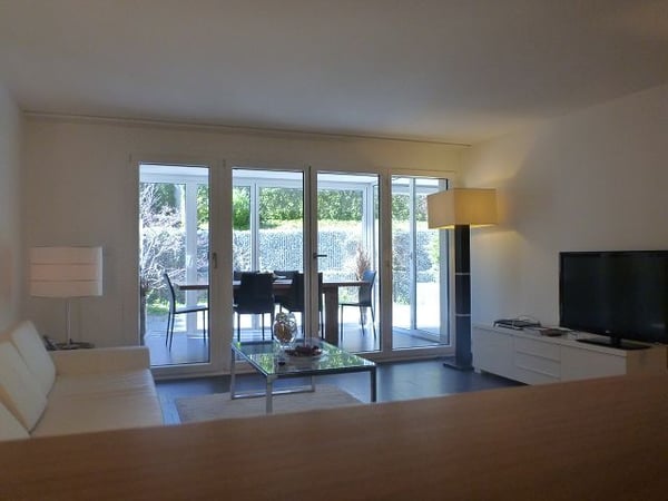 Gartenwohnung mit Wintergarten und Service 1