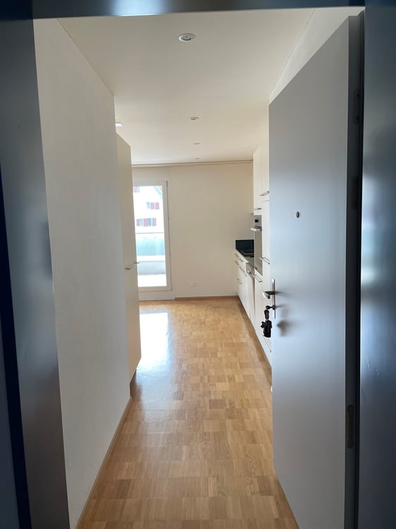 Sonnige 2,5 Zimmer-Wohnung mit Balkon 10