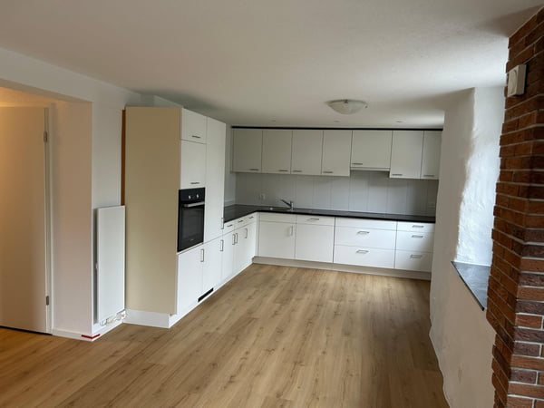 Charmante 4.5-Zimmer-Duplexwohnung an zentraler Lage in Schwyz 7