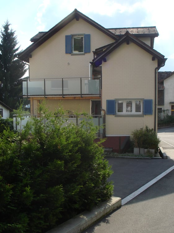 Charmante 4.5-Zimmer-Duplexwohnung an zentraler Lage in Schwyz 2