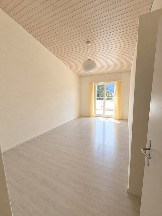 Charmante 5.5-Zimmer-Dachwohnung mit Bergpanorama in Schattdorf 18