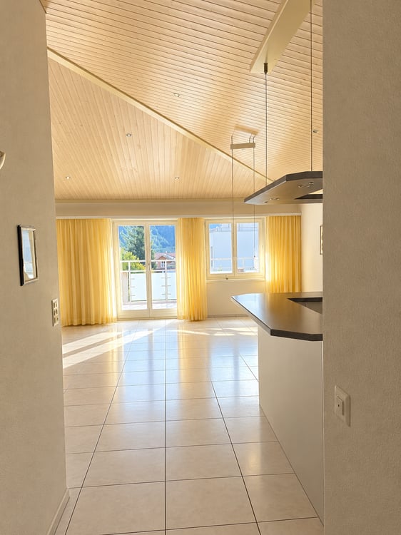 Charmante 5.5-Zimmer-Dachwohnung mit Bergpanorama in Schattdorf 12