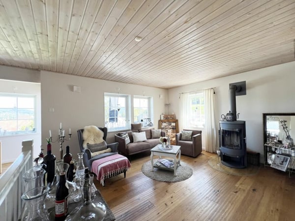 Einzigartiges, freistehendes Schwedenhaus mit herrlicher Fernsicht 2