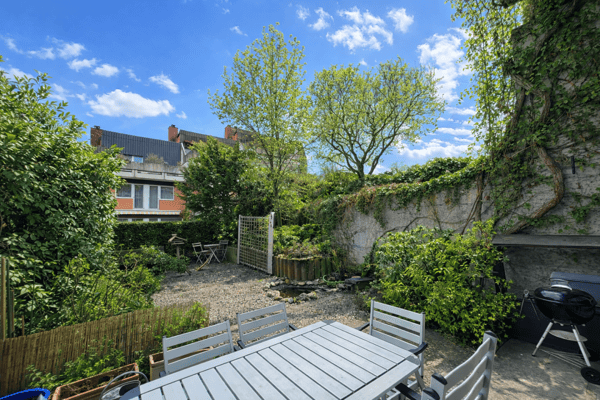 Familienfreundliches Reihenmittelhaus in Zürich-Schwamendingen 1
