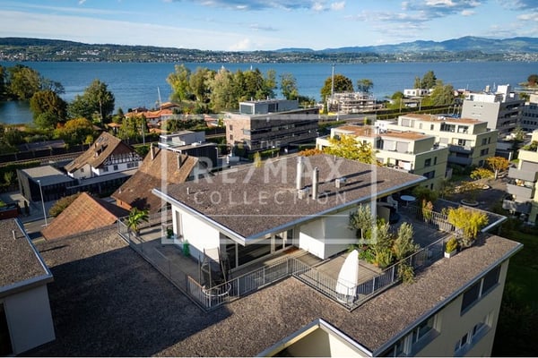 Elegante 1.5-Zimmer-Attikawohnung mit Rooftop-Galerie und traumhafter Dachterrasse in Bäch SZ! 4