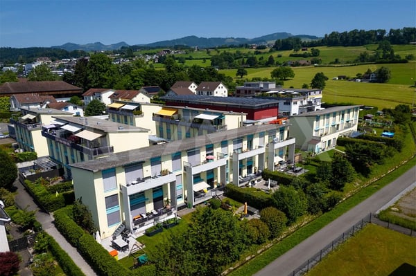 Grosse 1.5 Zimmer-Maisonettewohnung mit gepflegtem Garten und Privatsphäre! 3