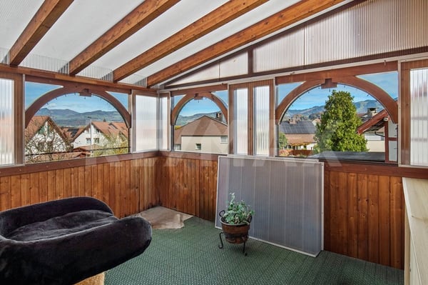 Wohnen mit Geschichte und Gartenidylle freistehendes 2-Zimmer-Haus mit Einliegerwohnung 12