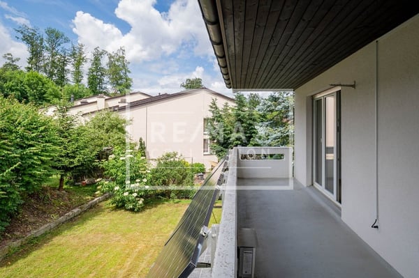 Familienfreundliches 5.5 Zimmer Doppeleinfamilienhaus mit Gartenidylle in Altendorf zu kaufen! 12