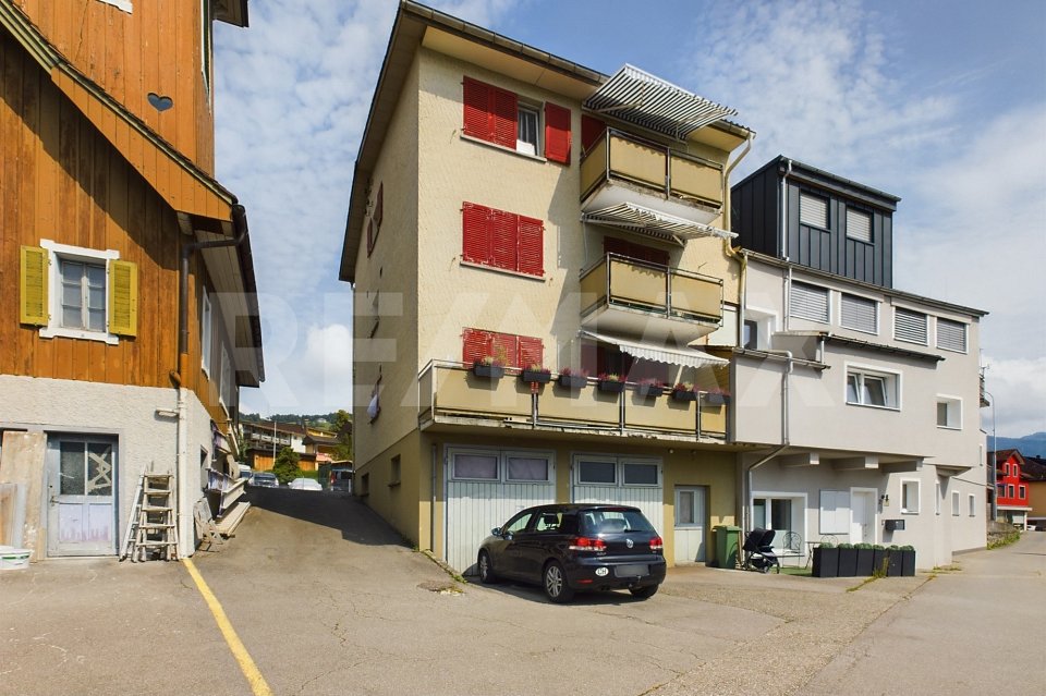 Immobilie in Gommiswald - Mehrfamilienhaus mit 3 Wohnungen - Ihr Investment in eine attraktive Zukunft / Rendite-Objekt! - Bild 0