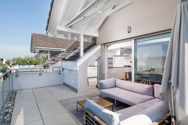 Moderne 5.5-Zimmer-Maisonettewohnung mi…