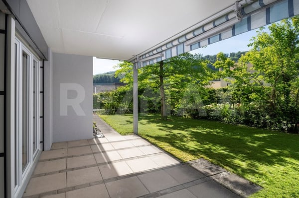 Modernes Wohnen eingebettet in die Natur / Frisch renovierte 4.5 Zimmerwohnung im EG / Im Baurecht 10