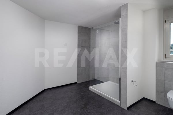 Modernes Wohnen eingebettet in die Natur / Frisch renovierte 4.5 Zimmerwohnung im EG / Im Baurecht 12