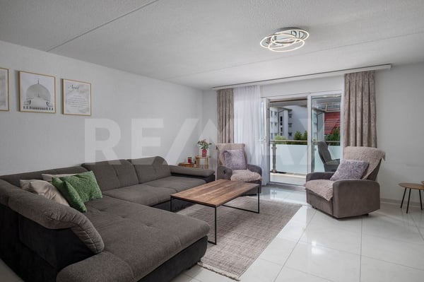 4.5-Zimmer-Wohnung mit sonnigem Balkon und hochwertiger Ausstattung in Buttikon SZ zu kaufen! 8