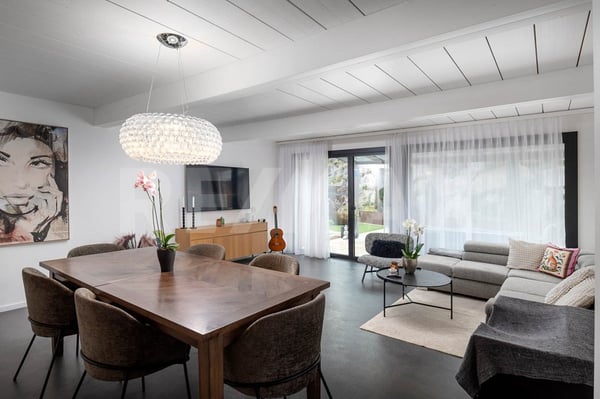 Gelegenheit - Moderne 6.5-Zimmer-Doppelhaushälfte in Galgenen zu kaufen 4