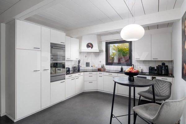Gelegenheit - Moderne 6.5-Zimmer-Doppelhaushälfte in Galgenen zu kaufen 5