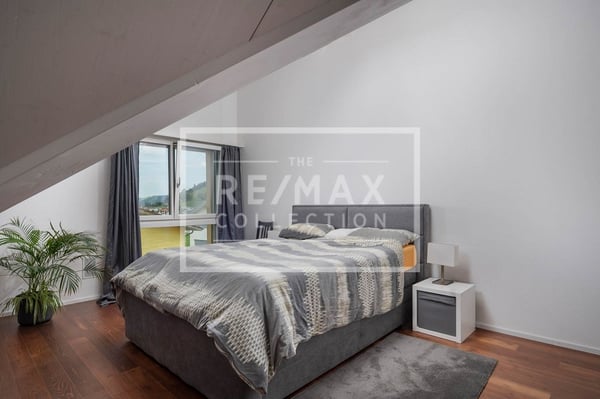 Edle 5.5-Zimmer-Dachwohnung mit 3 Balkonen und atemberaubendem Mythenblick in Einsiedeln zu kaufen! 12