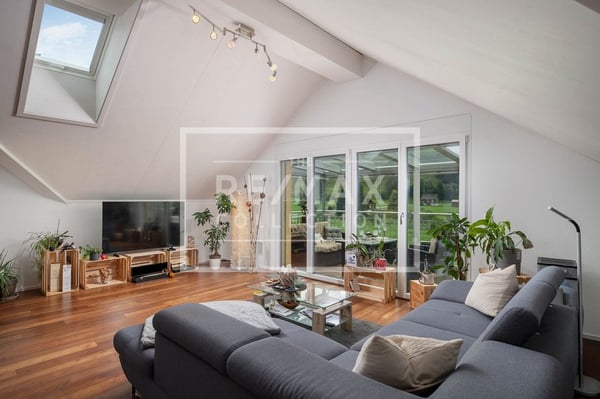 Edle 5.5-Zimmer-Dachwohnung mit 3 Balkonen und atemberaubendem Mythenblick in Einsiedeln zu kaufen! 5
