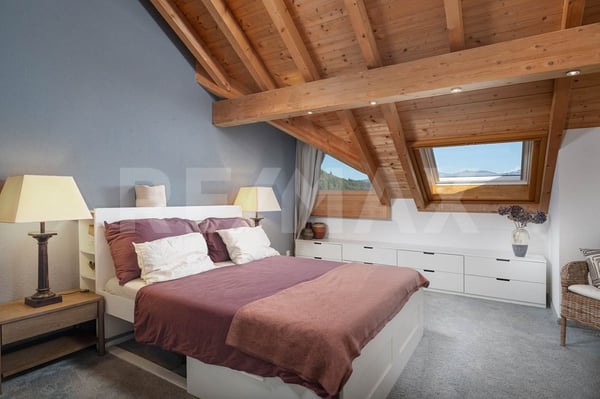 Besonderes Wohngefühl mitten in Tuggen! Grosse 3.5-Zimmer-Dachwohnung mit Galerie zu kaufen 9