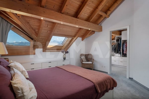 Besonderes Wohngefühl mitten in Tuggen! Grosse 3.5-Zimmer-Dachwohnung mit Galerie zu kaufen 10