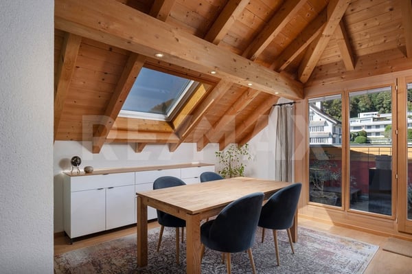 Besonderes Wohngefühl mitten in Tuggen! Grosse 3.5-Zimmer-Dachwohnung mit Galerie zu kaufen 5