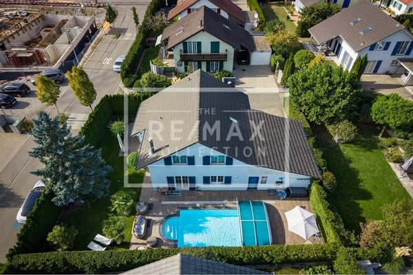 Ferienfeeling pur! / Traumhaftes 6.5-Zimmer-Einfamilienhaus mit privater Wellnessoase zu kaufen! 8