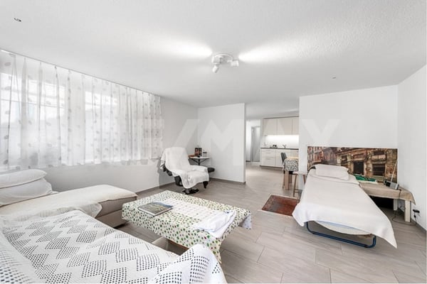 Mehrfamilienhaus mit drei Wohnungen und Baulandreserve 4