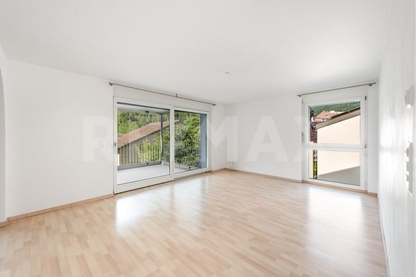 Helle 4½-Zi-Wohnung mit Wintergarten und Balkon 13