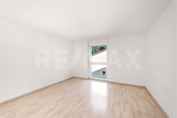 Helle 4½-Zi-Wohnung mit Wintergarten und Balkon 12