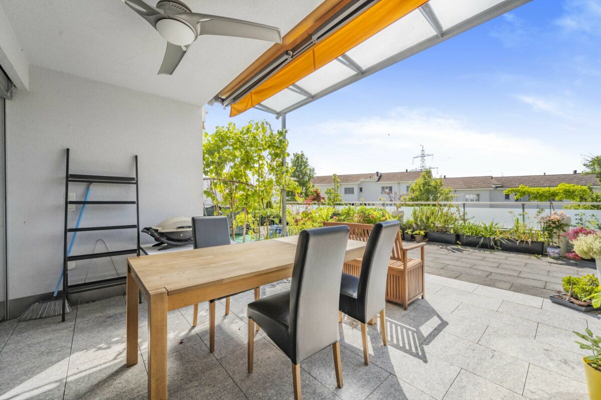 Appartamento terrazza tranquillo 4.5 locali a Baar