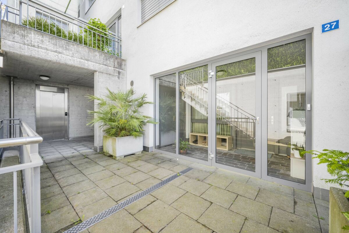 Appartamento terrazza tranquillo 4.5 locali a Baar