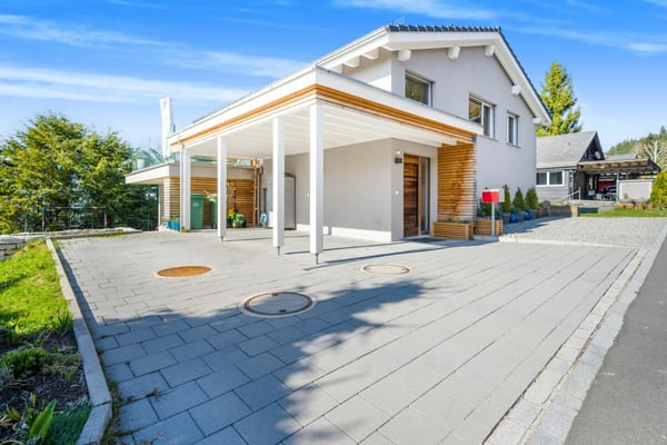 Neuwertiges Einfamilenhaus mit Voralpen-Panorama, 30 Min. nach Zug 11