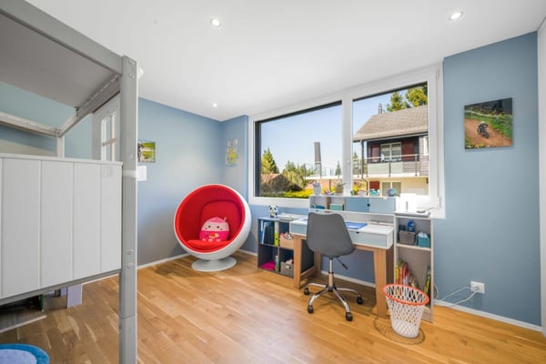 Neuwertiges Einfamilenhaus mit Voralpen-Panorama, 30 Min. nach Zug 15