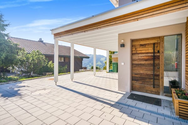 Neuwertiges Einfamilenhaus mit Voralpen-Panorama, 30 Min. nach Zug 18
