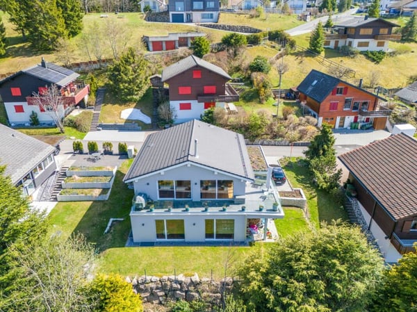 Neuwertiges Einfamilenhaus mit Voralpen-Panorama, 30 Min. nach Zug 2