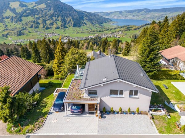 Neuwertiges Einfamilenhaus mit Voralpen-Panorama, 30 Min. nach Zug 6