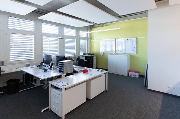 990 m2 Gewerbe-/Bürofläche mit Warenlift und Rampen 10