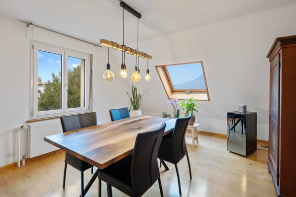 BEFRISTET: Charmante 6-Zimmer-Dachwohnung mit Seeblick in Meggen 4