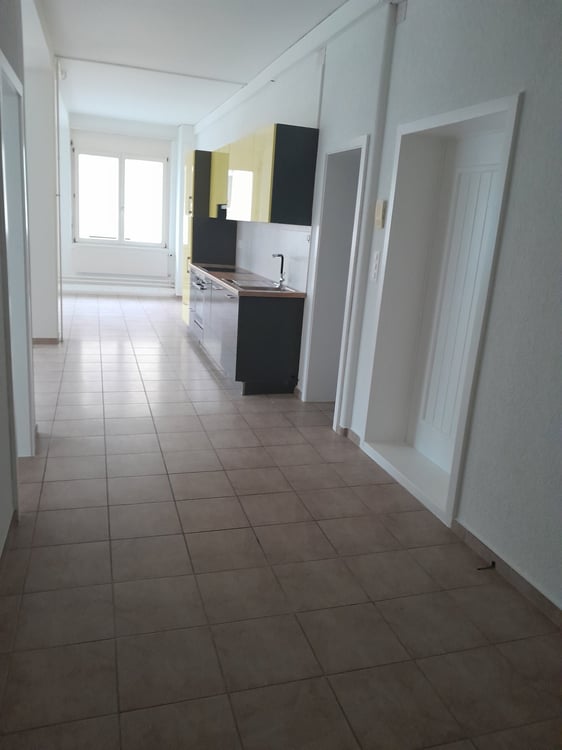 Charmante 2-Zimmer-Wohnung an der Neumarktstrasse in Biel 3