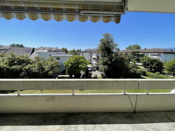 Gemütliche 2-Zimmer-Wohnung mit grossem Balkon in Lyss 1