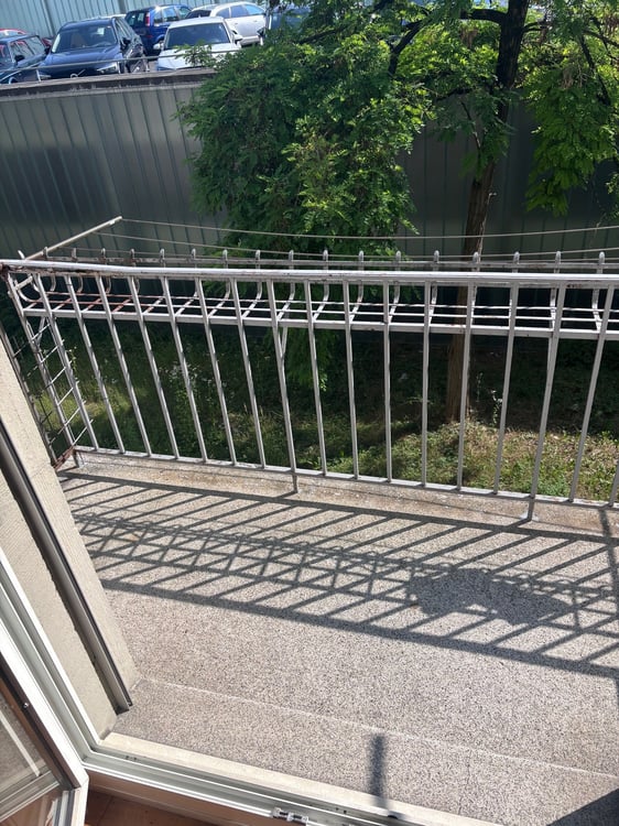 Schöne 4-Zimmerwohnung in sehr zentraler Lage zu vermieten! 6