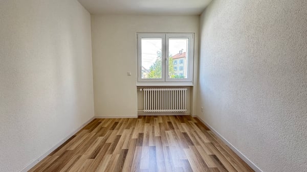 Frisch renoviere, helle 4.5-Zimmer-Wohnung mit Balkon 5