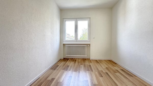 Frisch renoviere, helle 4.5-Zimmer-Wohnung mit Balkon 4