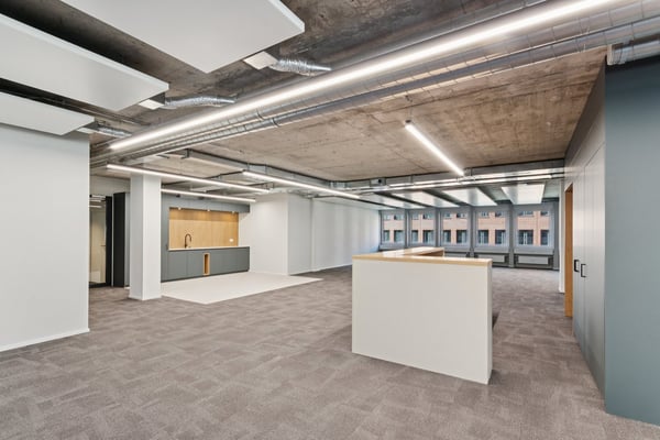 Erstbezug - modern & nachhaltig: vollausgebautes Büro 381 m² im DGNB-Gold-zertifizierten AirCenter 3