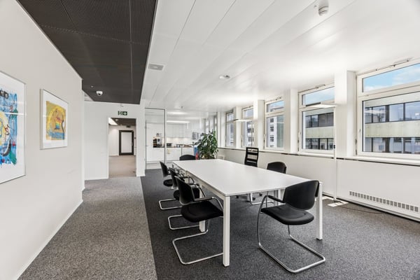 arbeiten in DGNB-Gold-zertifizierten ausgebauten Büroräumen direkt beim Trafoplatz in Baden 14