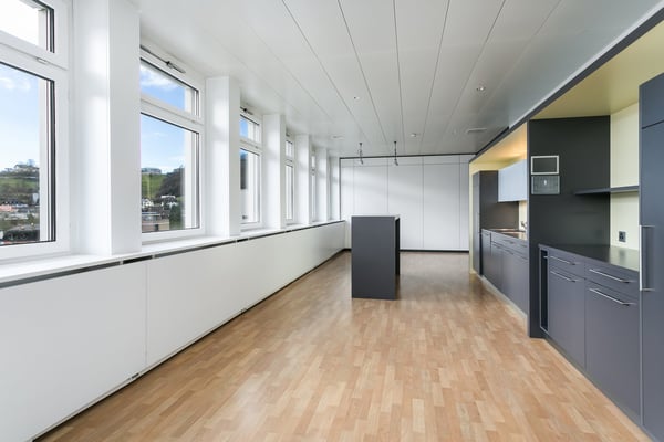 sofort Arbeiten im DGNB-Gold-zertifizierten Bürogebäude direkt am Trafoplatz in Baden 4