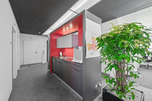 sofort arbeiten in DGNB-Gold-zertifizierten ausgebauten Büroräumen direkt beim Trafoplatz in Baden 2