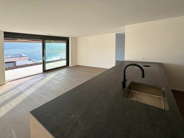 EXKLUSIVES NEUBAU-JUWEL: Luxus-Gartenwohnung mit 180°-Panoramablick auf See & Berge 4