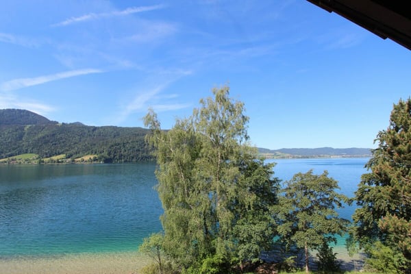 Chalet Sonnenbühl: Attraktives Zweifamilienhaus mit freier Bergsicht und dem See als Kulisse 3
